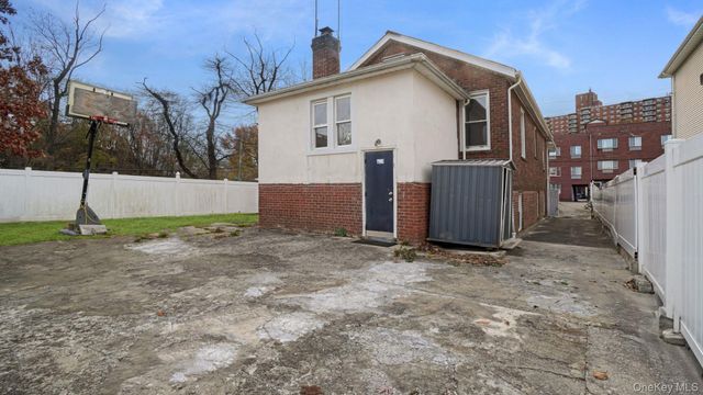 3412 Hunter Avenue, Bronx, NY 10475