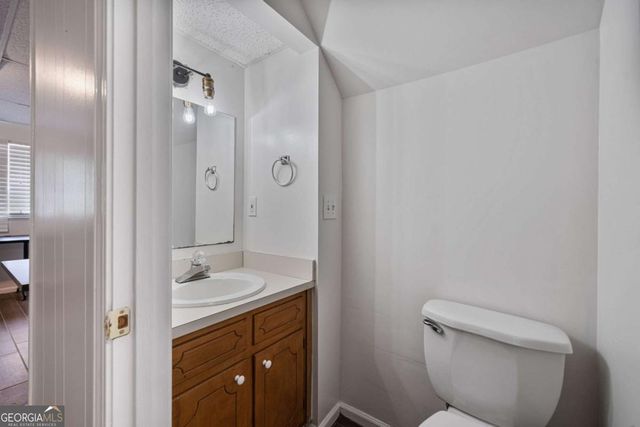 1777 E Gate Trail, Stone Mountain, GA 30087