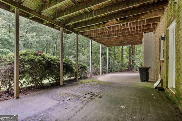 1777 E Gate Trail, Stone Mountain, GA 30087