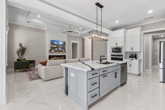 245 W Caldwood Drive, Beaumont, TX 77707