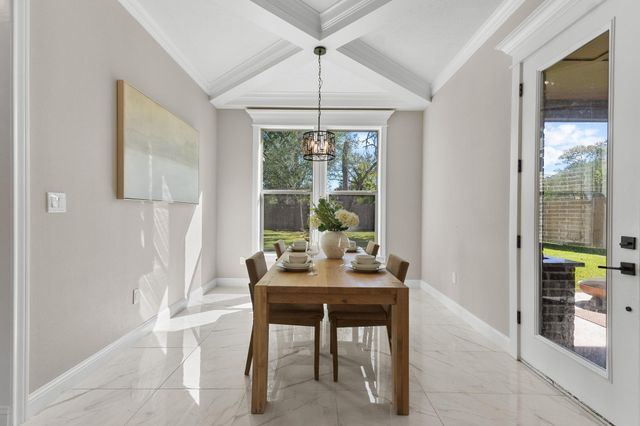 245 W Caldwood Drive, Beaumont, TX 77707