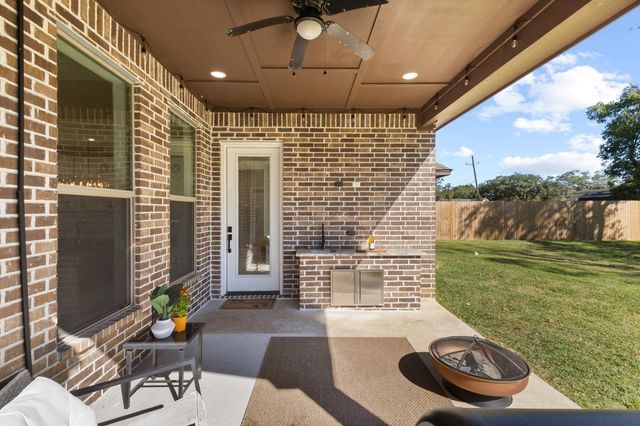 245 W Caldwood Drive, Beaumont, TX 77707