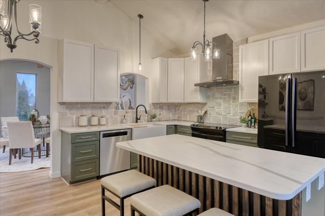 4904 N Darin Rd, Otis Orchards, WA 99027