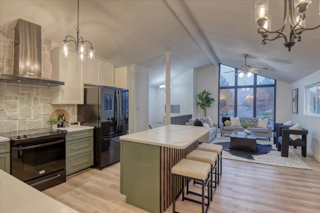 4904 N Darin Rd, Otis Orchards, WA 99027