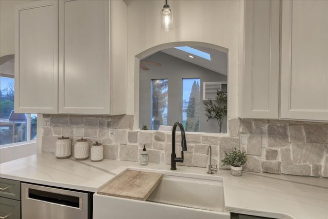 4904 N Darin Rd, Otis Orchards, WA 99027