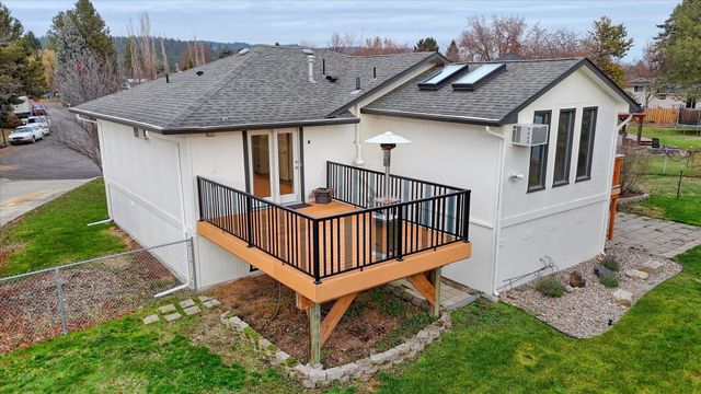 4904 N Darin Rd, Otis Orchards, WA 99027