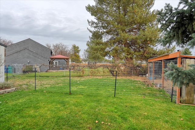 4904 N Darin Rd, Otis Orchards, WA 99027