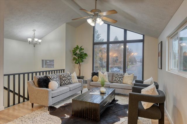 4904 N Darin Rd, Otis Orchards, WA 99027