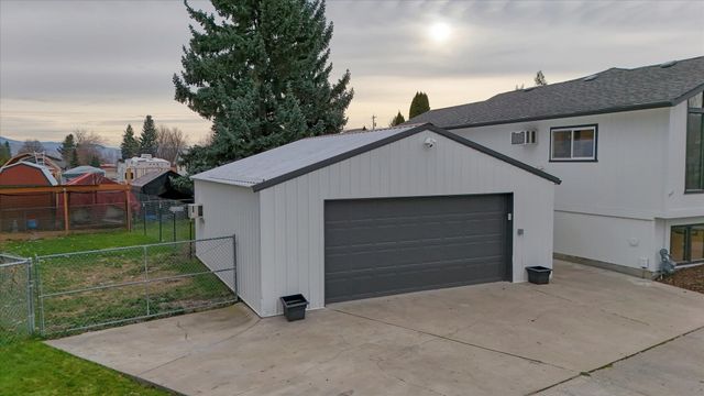 4904 N Darin Rd, Otis Orchards, WA 99027