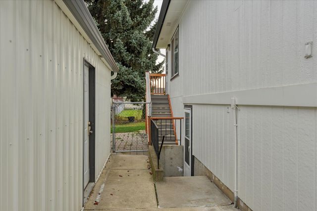 4904 N Darin Rd, Otis Orchards, WA 99027