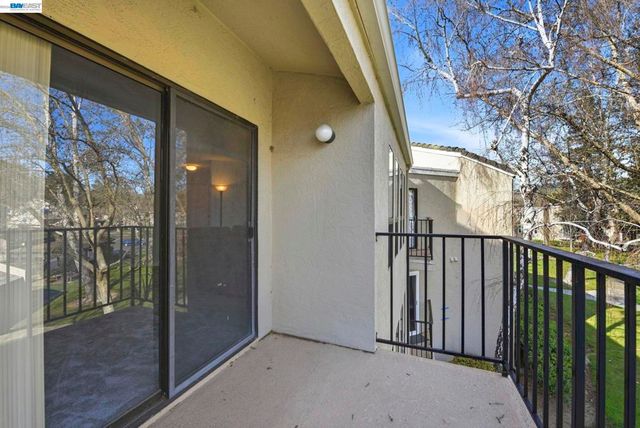 39490 Albany Cmn X, Fremont, CA 94538
