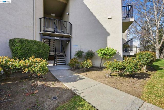 39490 Albany Cmn X, Fremont, CA 94538