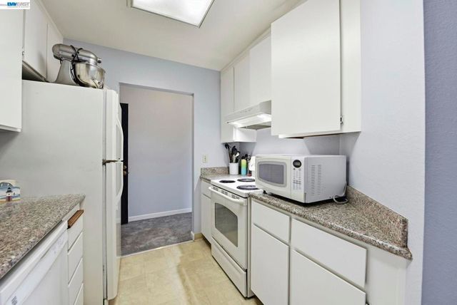 39490 Albany Cmn X, Fremont, CA 94538