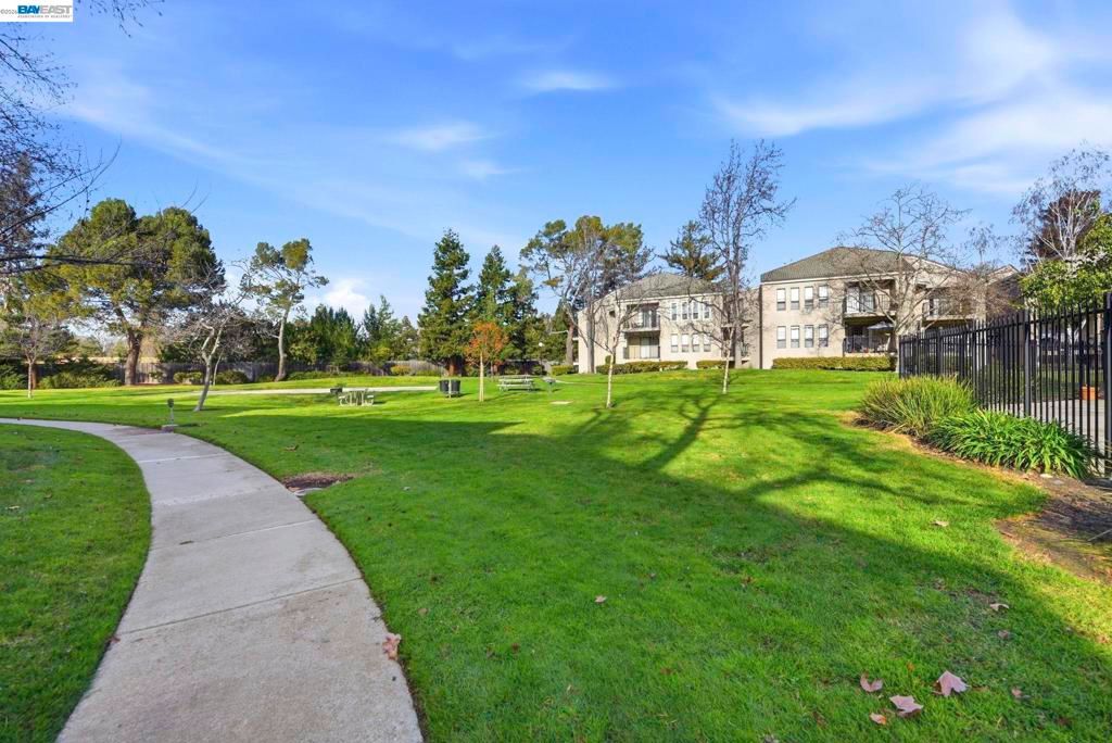 Image 27 of property listing at 39490 39490 Albany Cmn X, Fremont, CA 94538