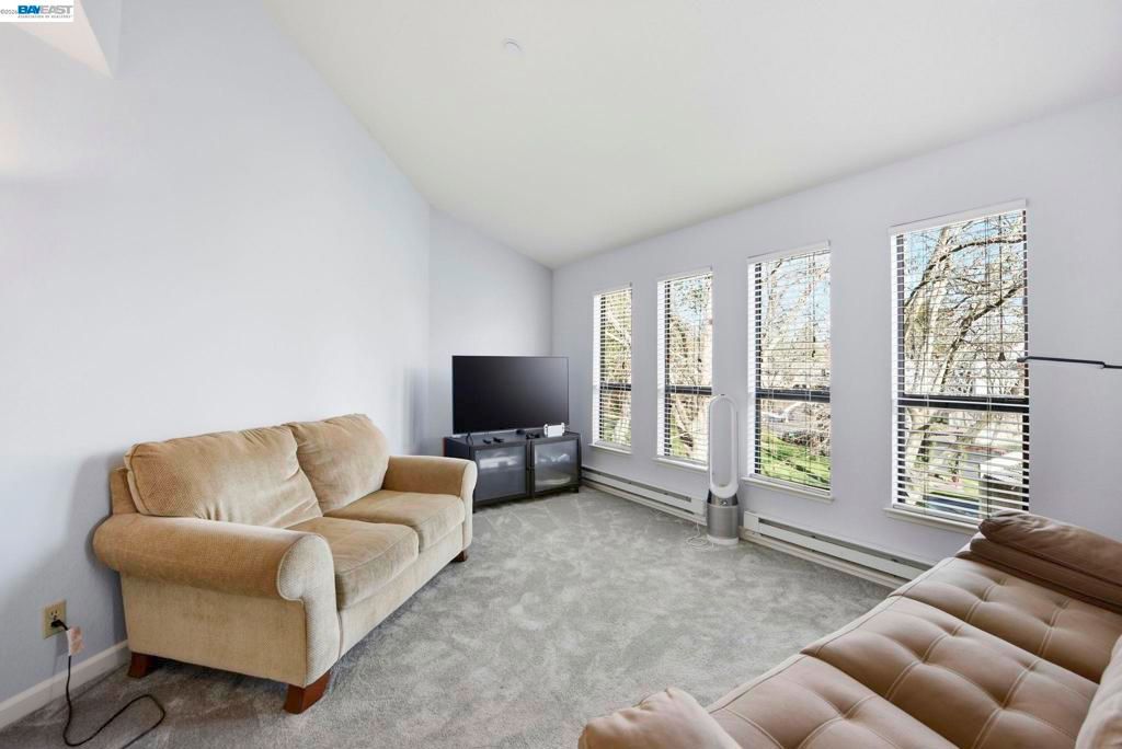 Image 5 of property listing at 39490 39490 Albany Cmn X, Fremont, CA 94538