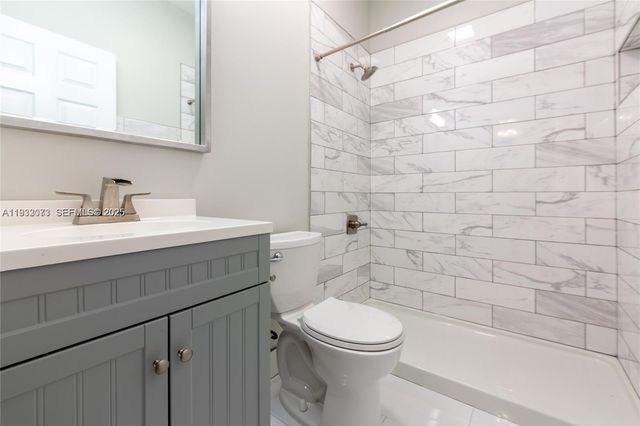 6990 NW 179th St 201-2, Hialeah, FL 33015