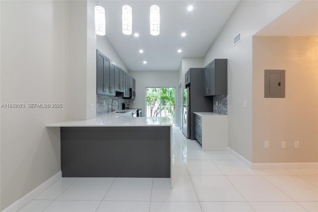 6990 NW 179th St 201-2, Hialeah, FL 33015