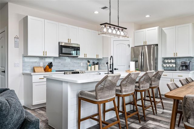 924 Melody Lane, Crystal Beach, TX 77650