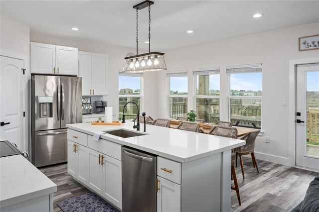 924 Melody Lane, Crystal Beach, TX 77650