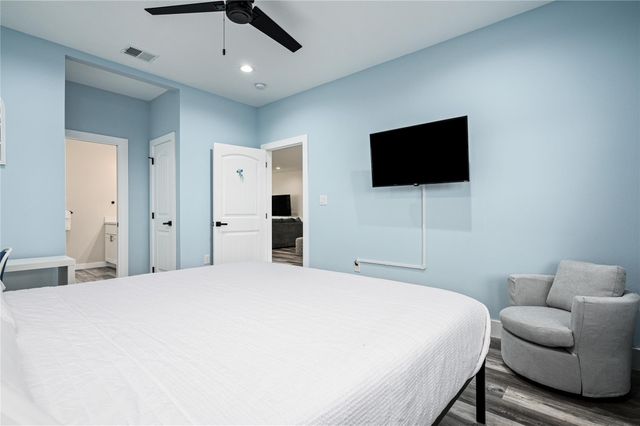 924 Melody Lane, Crystal Beach, TX 77650