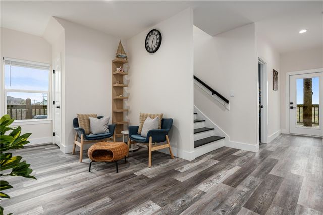 924 Melody Lane, Crystal Beach, TX 77650