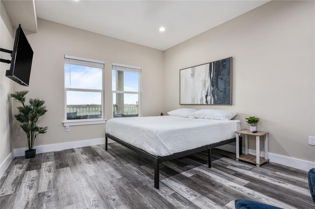 924 Melody Lane, Crystal Beach, TX 77650