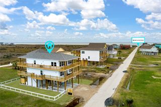 924 Melody Lane, Crystal Beach, TX 77650