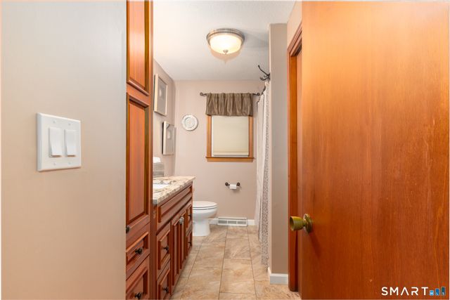 306 Wintergreen Avenue, Hamden, CT 06514