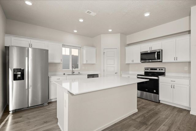 3659 S McCabe Ln, Spokane, WA 99206