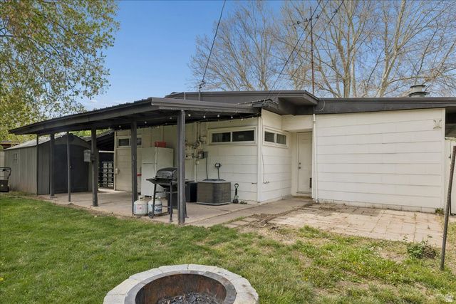 962 N LA VERDE, Layton, UT 84041
