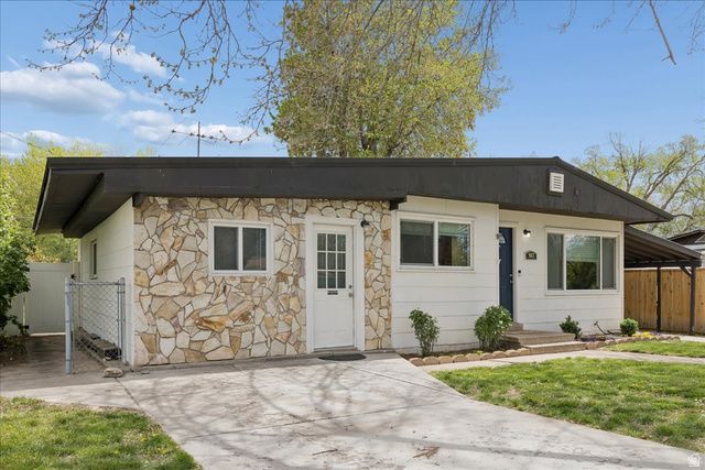 962 N LA VERDE, Layton, UT 84041