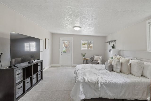 962 N LA VERDE, Layton, UT 84041