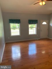 454 WAKEFIELD DR, Colonial Beach, VA 22443