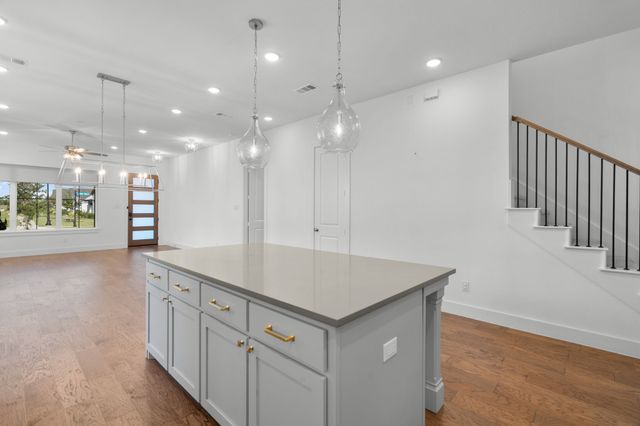 7129 Feather Crest Lane, North Richland Hills, TX 76182