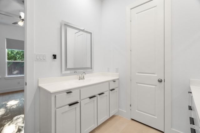 7129 Feather Crest Lane, North Richland Hills, TX 76182
