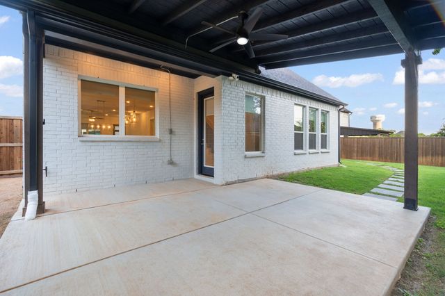 7129 Feather Crest Lane, North Richland Hills, TX 76182