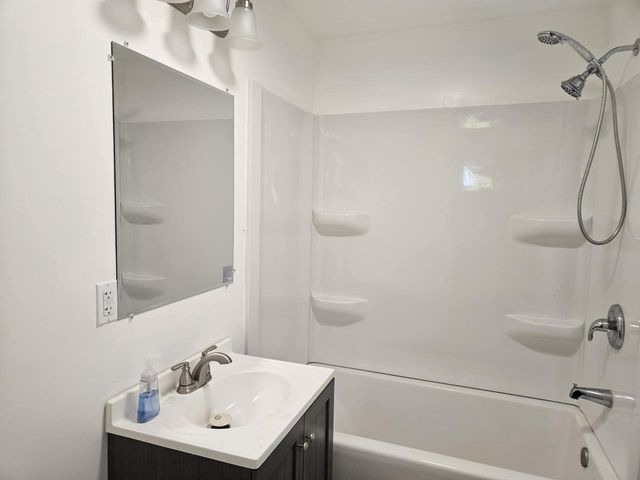 1430 Douglas AVENUE, Racine, WI 53404