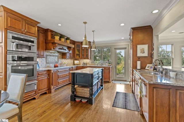 98 Woodvale Avenue, Greenville, SC 29605