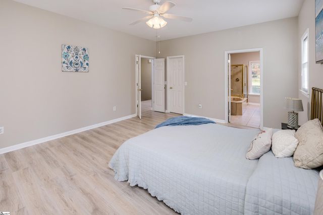 113 Cane Creek Harbor Road, Seneca, SC 29671