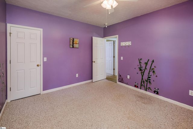 113 Cane Creek Harbor Road, Seneca, SC 29671