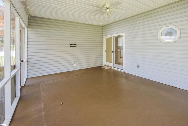 113 Cane Creek Harbor Road, Seneca, SC 29671