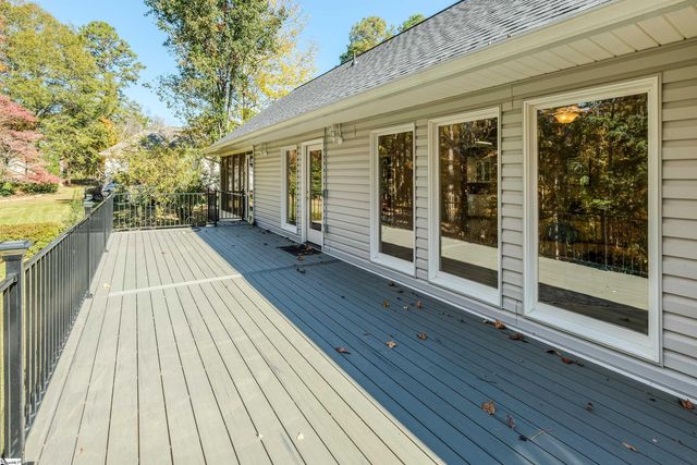 113 Cane Creek Harbor Road, Seneca, SC 29671