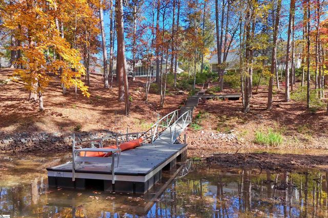 113 Cane Creek Harbor Road, Seneca, SC 29671