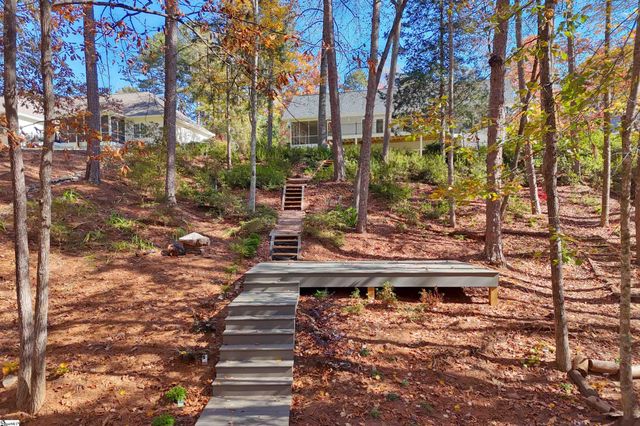 113 Cane Creek Harbor Road, Seneca, SC 29671