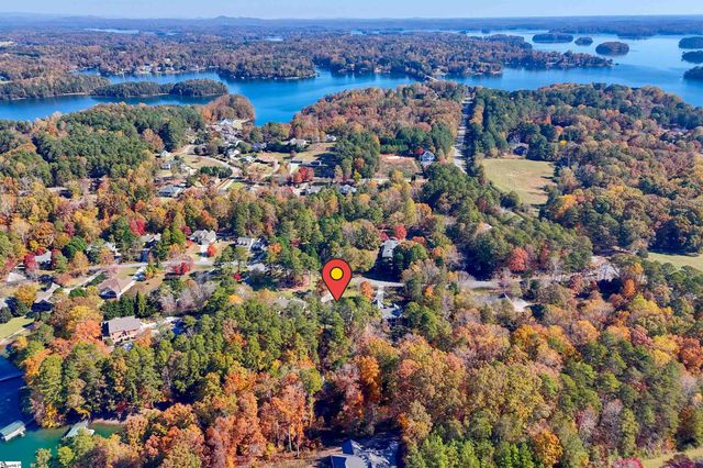 113 Cane Creek Harbor Road, Seneca, SC 29671