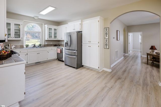 113 Cane Creek Harbor Road, Seneca, SC 29671