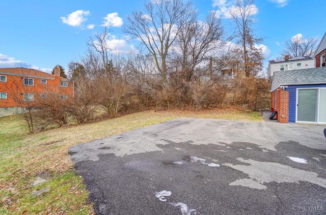 2424 Westwood Northern Boulevard, Cincinnati, OH 45211