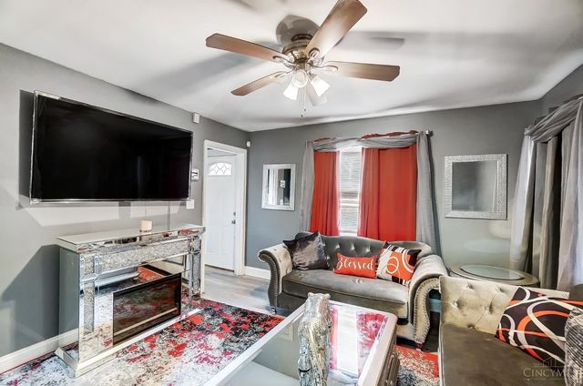 2424 Westwood Northern Boulevard, Cincinnati, OH 45211