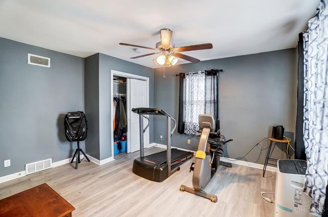 2424 Westwood Northern Boulevard, Cincinnati, OH 45211