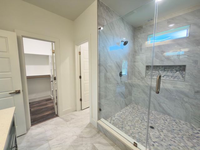 502 Palmetto Court, Runaway Bay, TX 76426